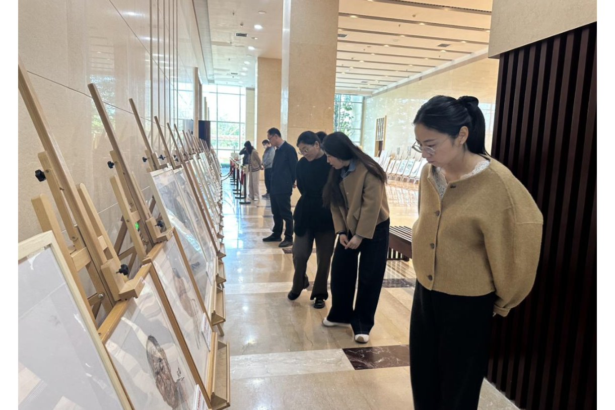 致敬歷史 銘記英雄——百幅老兵畫像走進煙臺自然博物館